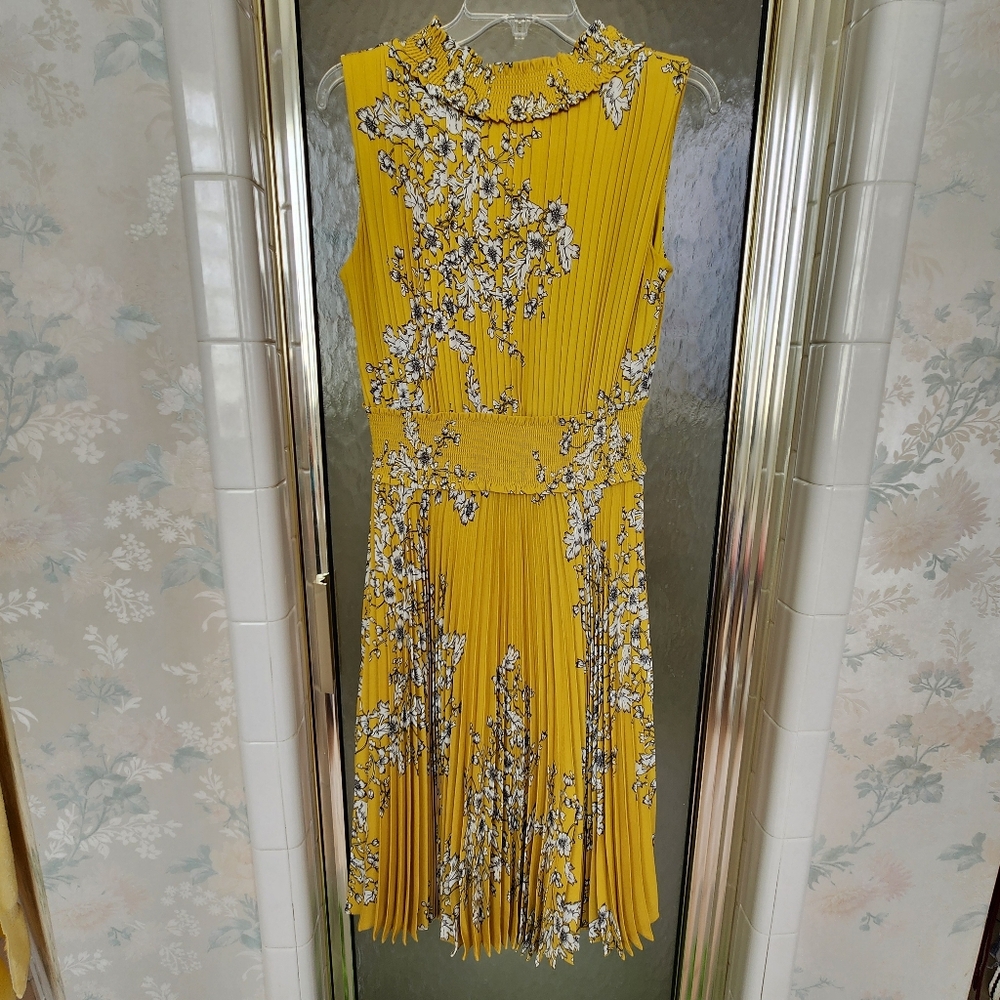 Nanette Nanette Lepore Golden Cypress floral pleated midi dress